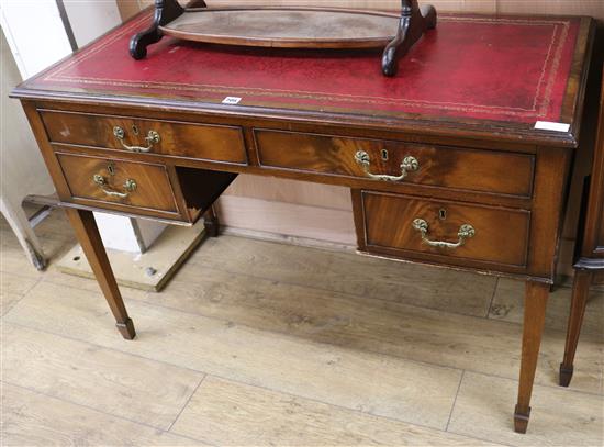 A George III style mahogany kneehole desk W.116cm